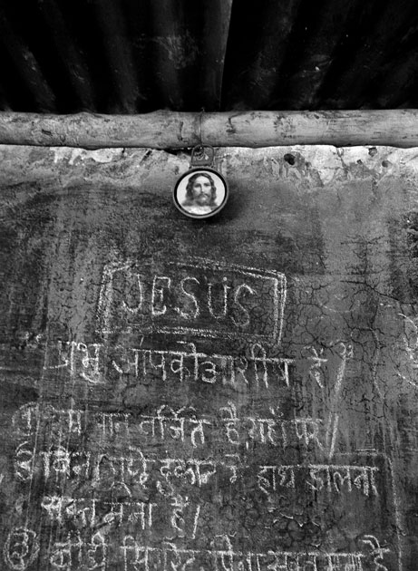 06_jesus.wall,blackandwhite.madhyapradesh.india.jpg